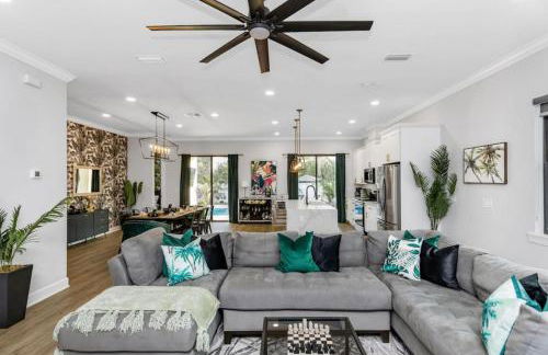 5BR Serenity Tampa Pool and Hot tub - Foto 21