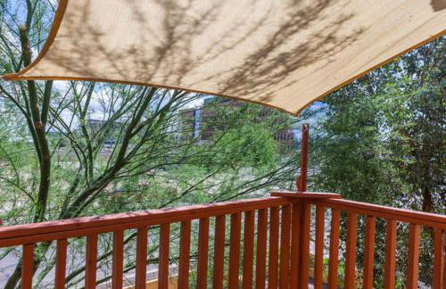 2BR 1BA Condo in Roosevelt Row Arts District - Photo 15