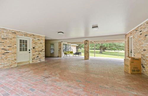 Cajun Stays Cozy 3BR Ranch Near Lafayette with WiFi and Parking - Foto 34