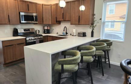 The Row House- Modern, Stylish and Newly Updated! - Foto 41