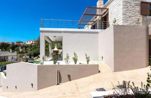 Upper View Villa, with private pool - Photo 32