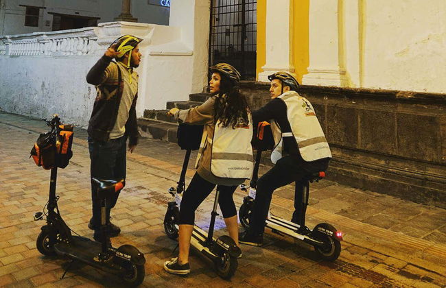 Balade de nuit en trottinette électrique dans Quito - Photo 4