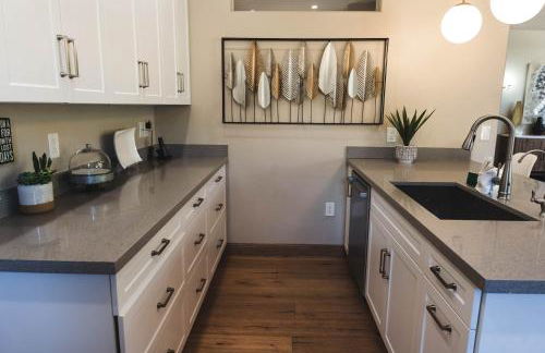 TOP 1 Percent Home! Hideaway w Heavenly Mountain views - Foto 60