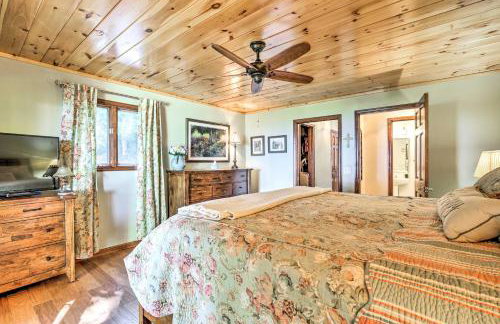 Hiawassee Home with Fire Pit and Furnished Deck! - Foto 13