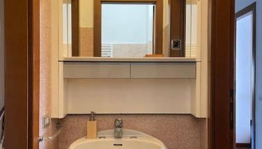 Wood Apartment - Photo 3