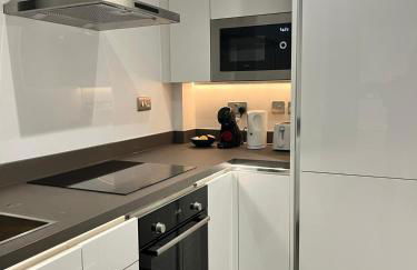 Cozy and Peaceful Apartment with Terrace in Hackney - Foto 8