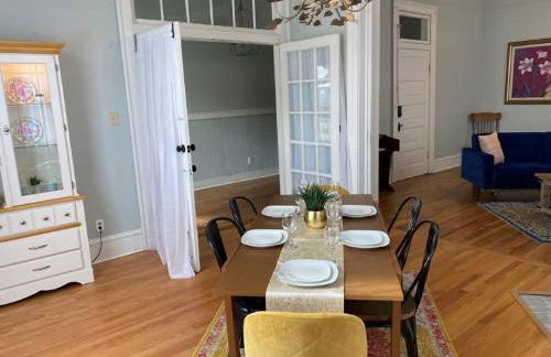 Dauphin District Darling #1-Downtown, Restaurants - Foto 46