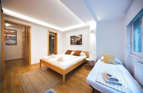 Sleep, Eat, Repeat and Park Your Car in City Center - Foto 24