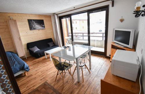 Le Relai S34 - Grand et lumineux studio avec coin montagne 4-6 pers avec WIFI, 50m des pistes, grand balcon exposé SUD, DRAPS NON COMPRIS - Foto 2