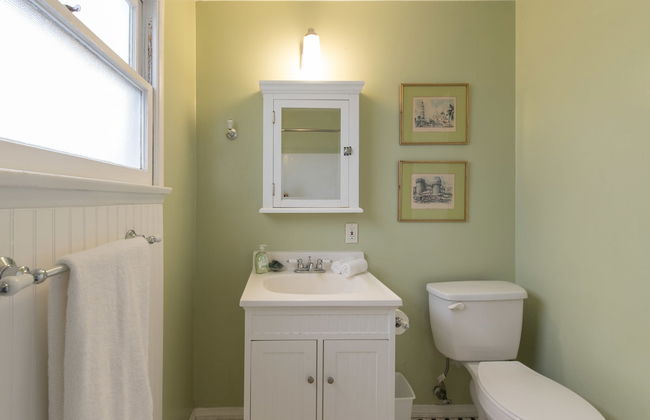 Ventura Beach Cottage - Photo 17