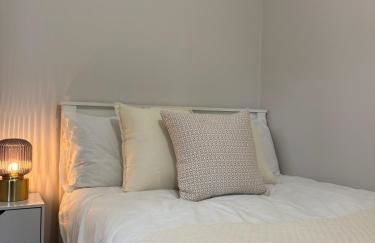 Middleton Mews- 3BR- Wollaton Park-Hospital & Uni - Photo 12