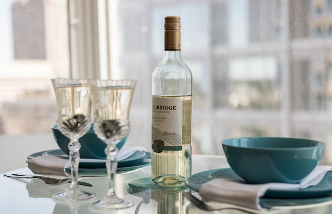 QuickStay Yorkville Condo - Yonge & Bloor - Photo 11