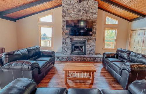 The Lodge at Hocking Hills - 2 Hot Tubs - 6 acres - Lake access - Photo 26