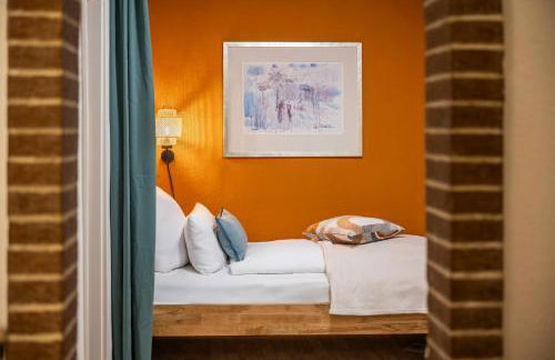 MAISUITES Sperling - Zentrale Ferienwohnung mit Boxspringbett, Kaffeevollautomat, WLAN & seitlichem Seeblick - Foto 17