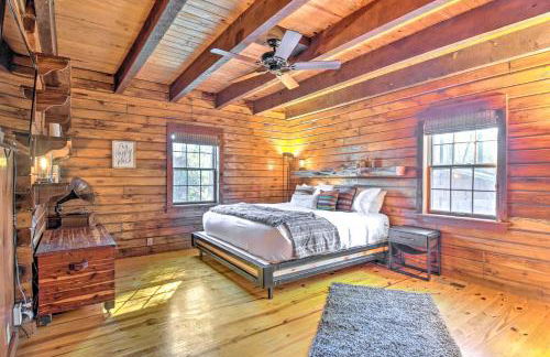 Luxe Cabin with Hot Tub on 5 Acres in Pearcy! - Foto 13