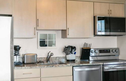 Stunning Bay Views | Beach Access - Deck - Parking - Photo 11