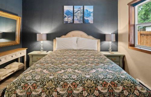 Mt Rainier Retreat with Spa Bathroom-Hot Tub-Fireplace - Foto 18