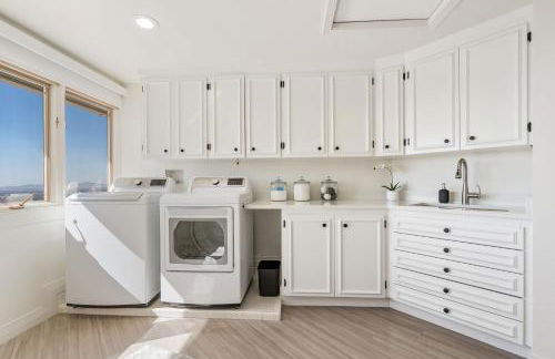 Exclusive Resort Escape - Heated Pool, Spa & Pickleball - Foto 68