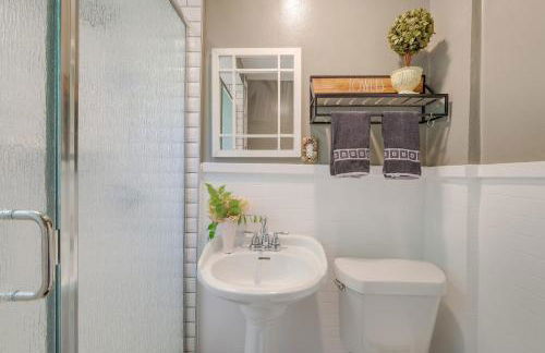 Vintage Charlevoix Home with Deck Near Round Lake! - Photo 16