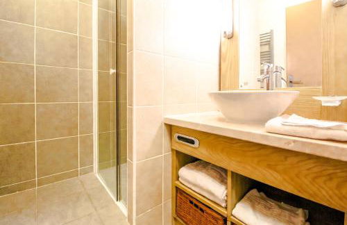 Exceptional 3 bed Penthouse with fireplace and stunning views - Foto 37