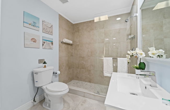 4BR Intracoastal Retreat With Pool, Games & More! - Foto 62