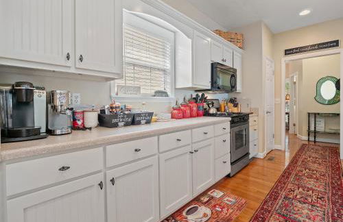 Blue Door - Entertainment Area Downstairs With A Pool Table - Foto 21