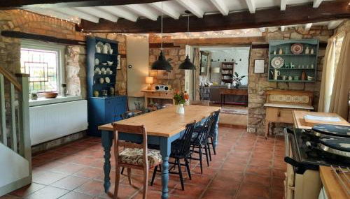 Little Underhill - Photo 5