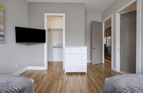 Two Townhomes - Hot Tubs and Rooftop Balconies - Foto 24