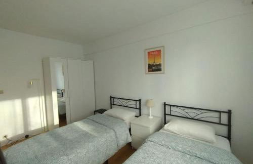 5 mn, 450m walk Metro La Defense, 3 bedrooms, Parking - Foto 14