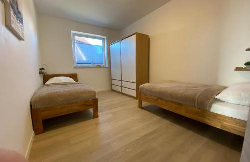 Neu! Modernes Apartment Nähe Bowling Center! - Photo 12