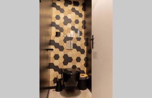 Superbe Appart Plein Centre avec Parking & Jardin - Foto 8