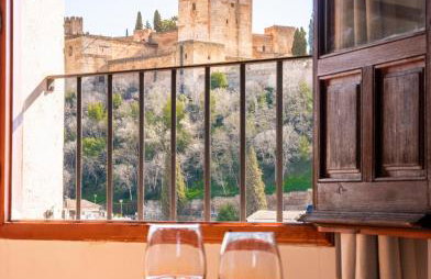 Spectacular Alhambra view roof terrace penthouse - Photo 1