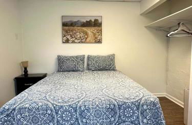 Stunning 3BR-Private Entrance-Renovated-Near City - Foto 25