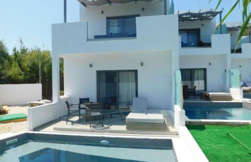 SKYROS BLUE SUITES - Photo 11