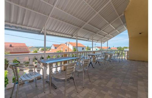 1 Bedroom Cozy Apartment In Kakma - Foto 2