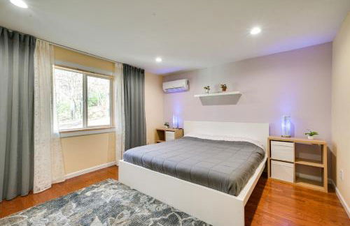 Serene Springfield Retreat on 6 Acres with Hot Tub! - Foto 10