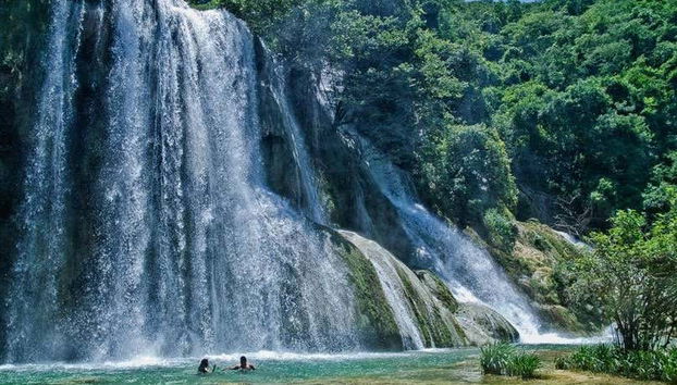 Tour to Mil Cascadas