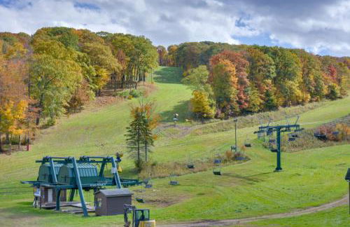 Charming Hidden Valley Resort Home Walk to Slopes - Foto 41