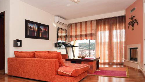 Central Grevena Retreat with Mountain Views - Foto 2