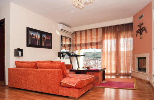 Central Grevena Retreat with Mountain Views - Foto 2