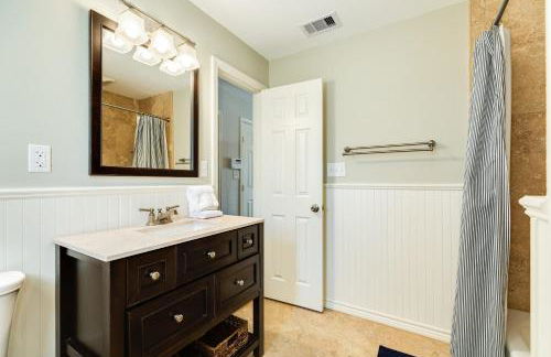 Saltwater Cowboys' Retreat - Bayfront Boat Slip & Hot Tub - Foto 12