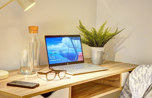 Lovely Flat in Kiln Close With Free Parking - Photo 43