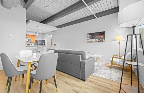 Spacious 2 BD Apt l Downtown Cleveland l Free Parking - Photo 4