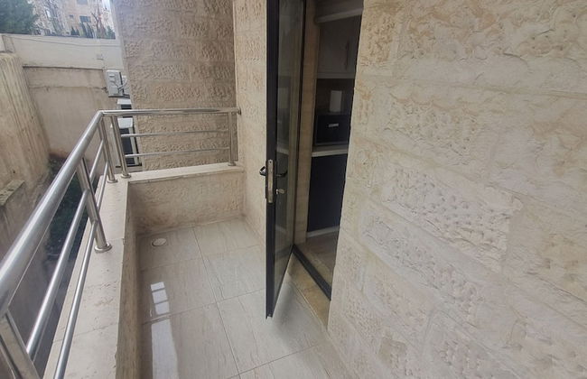 Charming Amman Apartment With Central Air-con & Street Parking - Foto 28