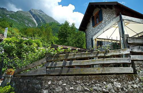 Cottage in Italy With Alpine Fireplace - Foto 53