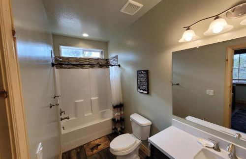 East Zion Trails Retreat-Hot tub, Resort Amenities, Exceptional - Photo 17