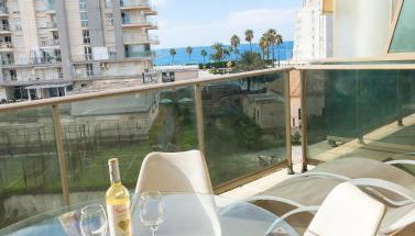 Larimar Apartament balcón y vistas al mar y al Peñón, piscina y parking - Foto 2