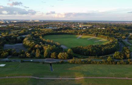 Modern Bletchley home with stylish decor - Foto 19