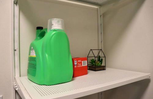 Entire Stunning Townhouse 3br/2.5ba w Parking - Foto 6