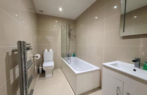 Sleek Modern 2BDR Flat in Charming Pinner - Foto 5